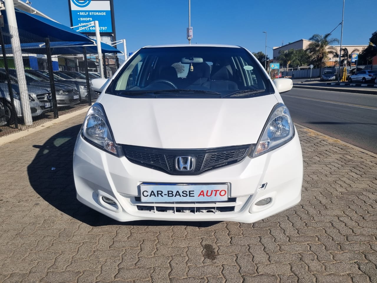 
								2011 Honda Jazz 1.4 full									