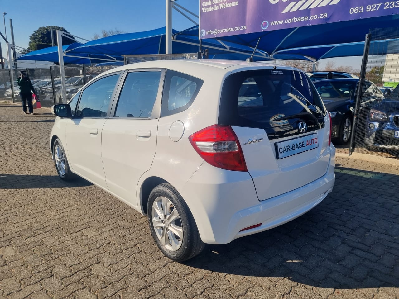 
								2011 Honda Jazz 1.4 full									