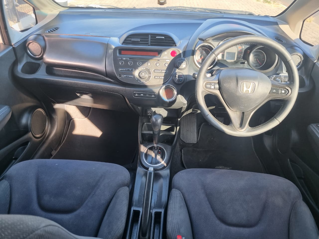 
								2011 Honda Jazz 1.4 full									