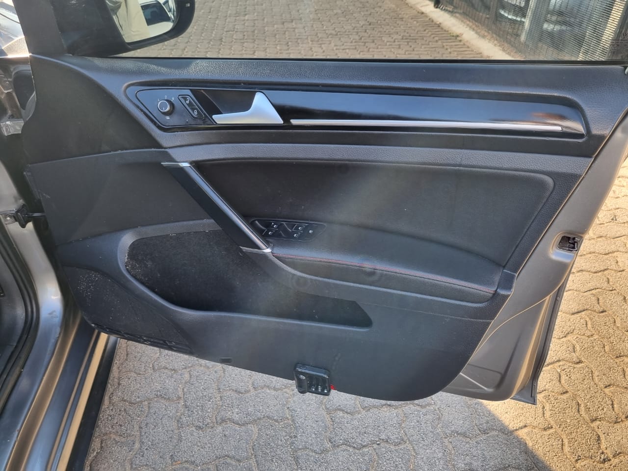 
								Golf 7 GTI 2.0 full									