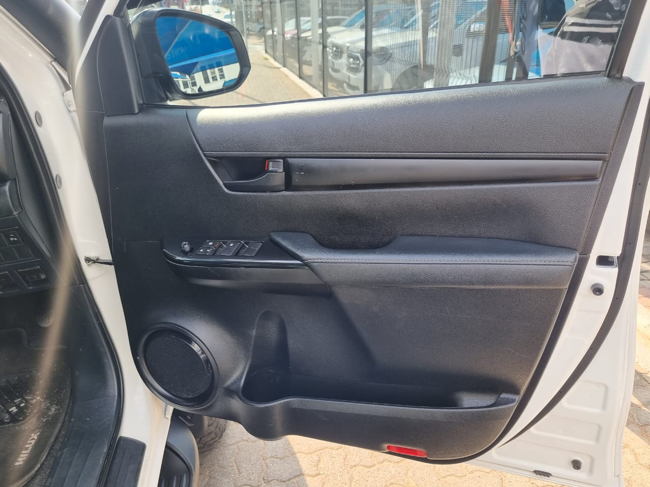 
								2023 Toyota Hilux 2.4 GD-6 Legend GR Sport Double Cab full									