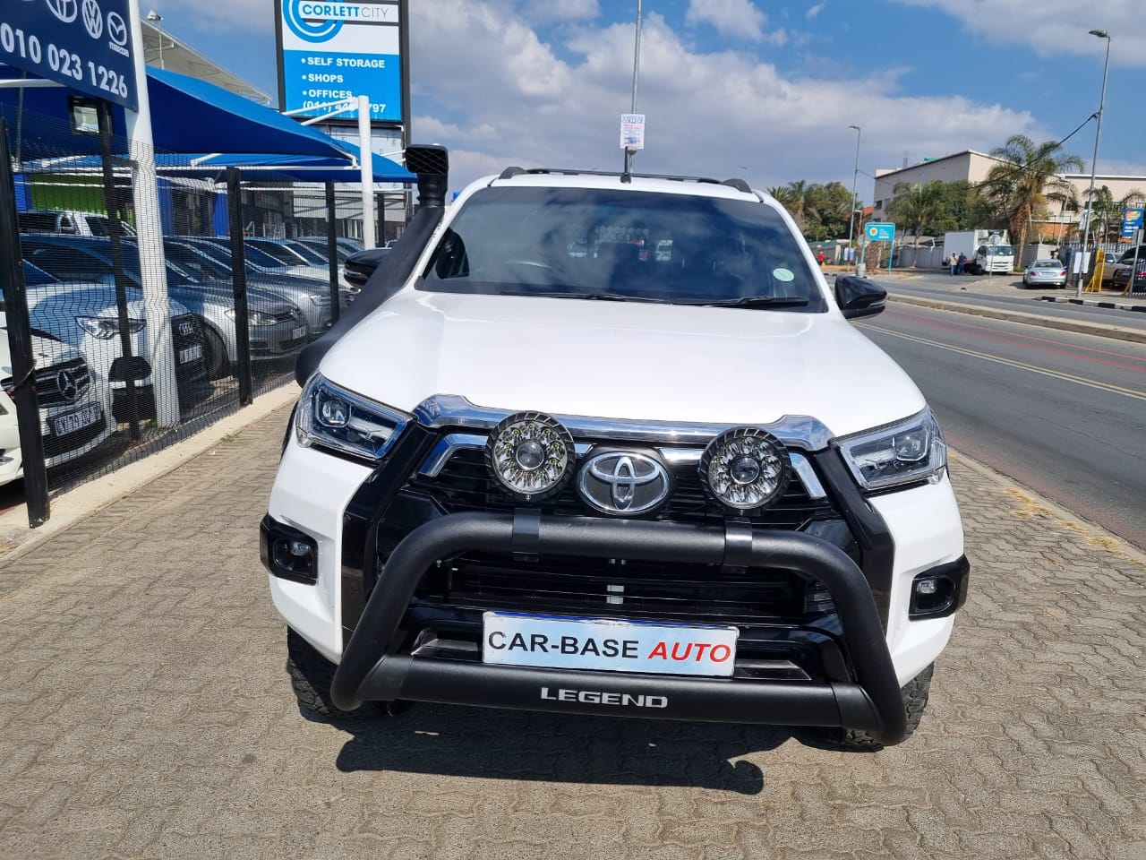 
								2023 Toyota Hilux 2.4 GD-6 Legend GR Sport Double Cab full									