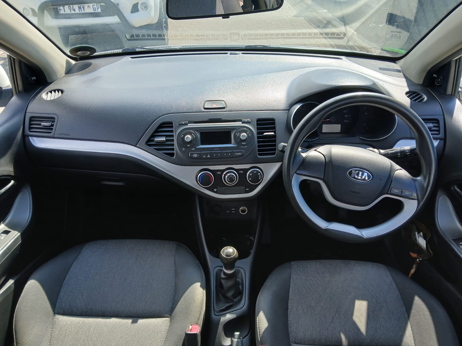 
								2015 Kia Picanto 1.0 LX full									