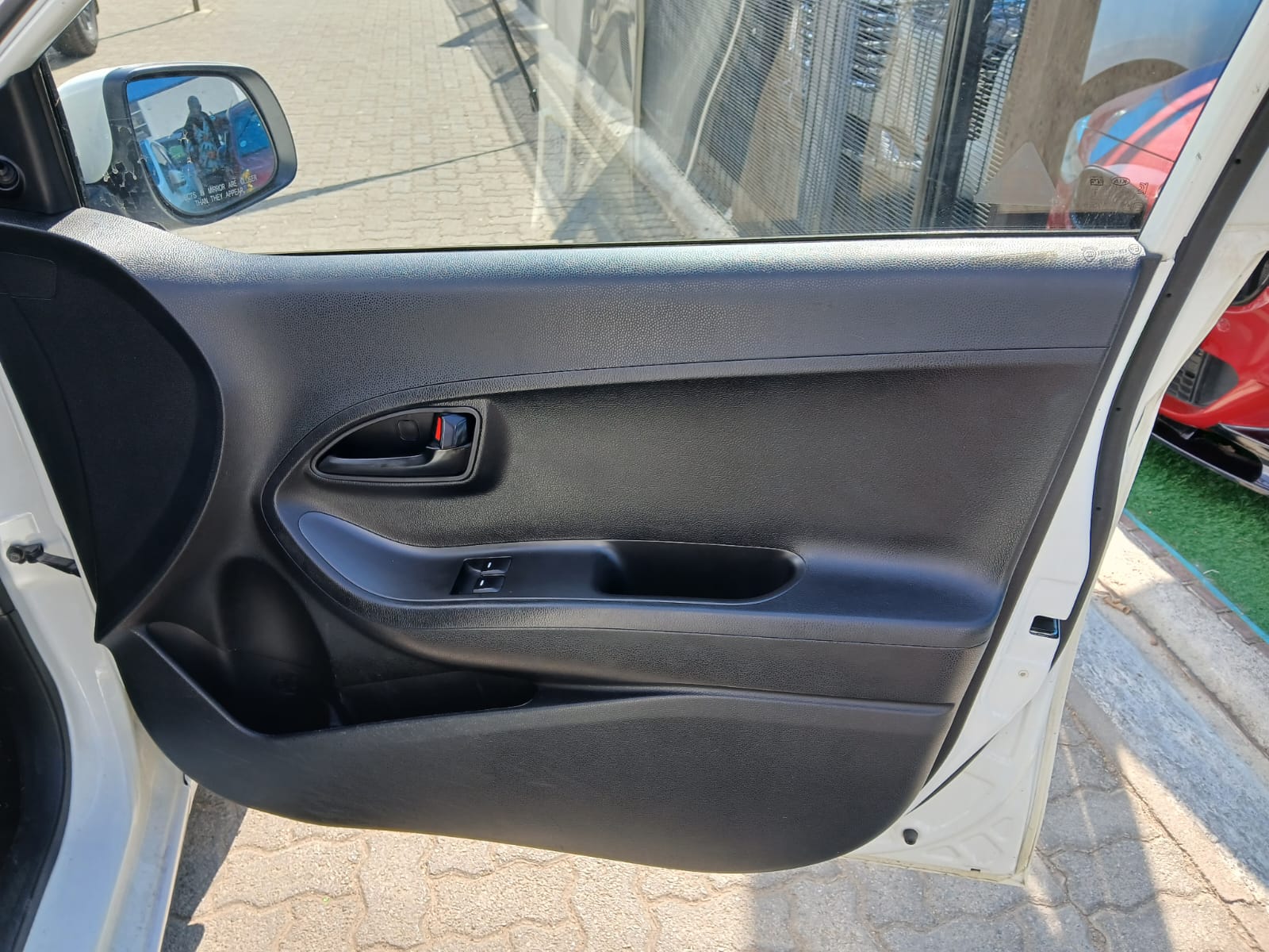 
								2015 Kia Picanto 1.0 LX full									